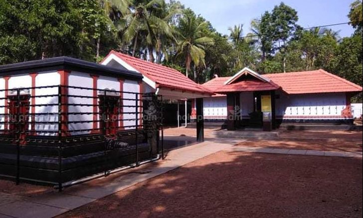 Korayi Sree Dhanwanthari Temple at Ambalathukulangara, Chelannur